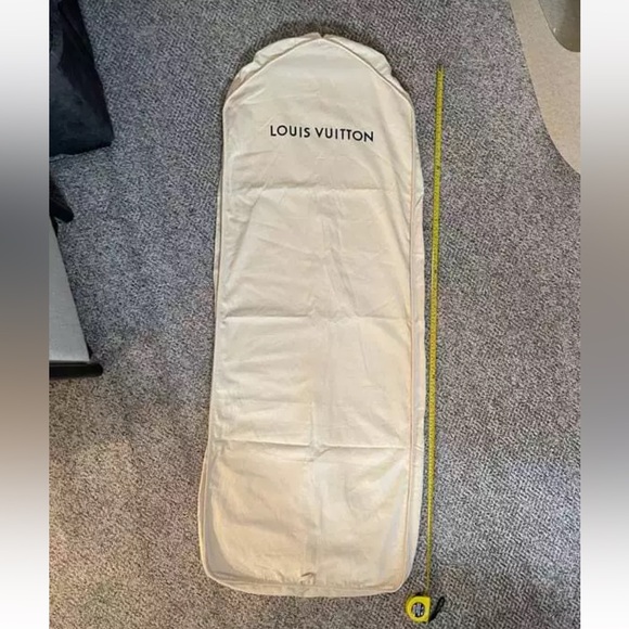Louis Vuitton Garment Case Bag Suite Clothes Cover White Made of Cloth Used | eB - Picture 1 of 4
